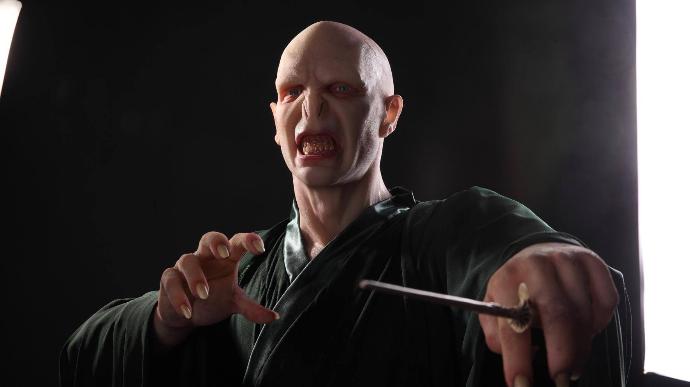tour hyper estatuas harry potter lord voldemort