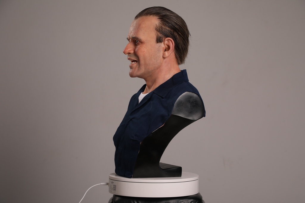 Hannibal Lecter 1:1 Bust by Walt Wizard