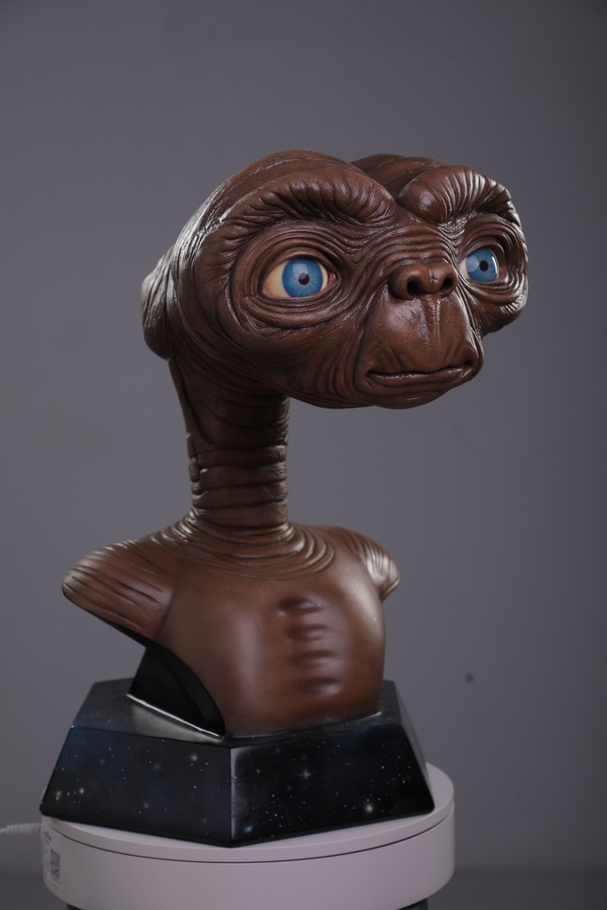 ET 1:1 Lifesize Bust by Walt Wizard