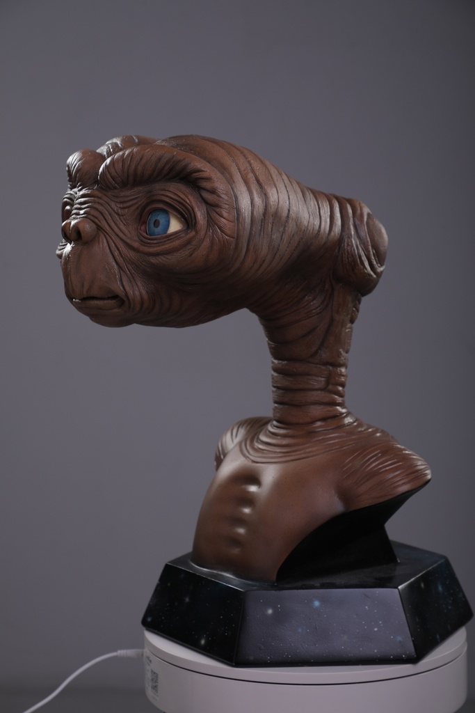 ET 1:1 Lifesize Bust by Walt Wizard