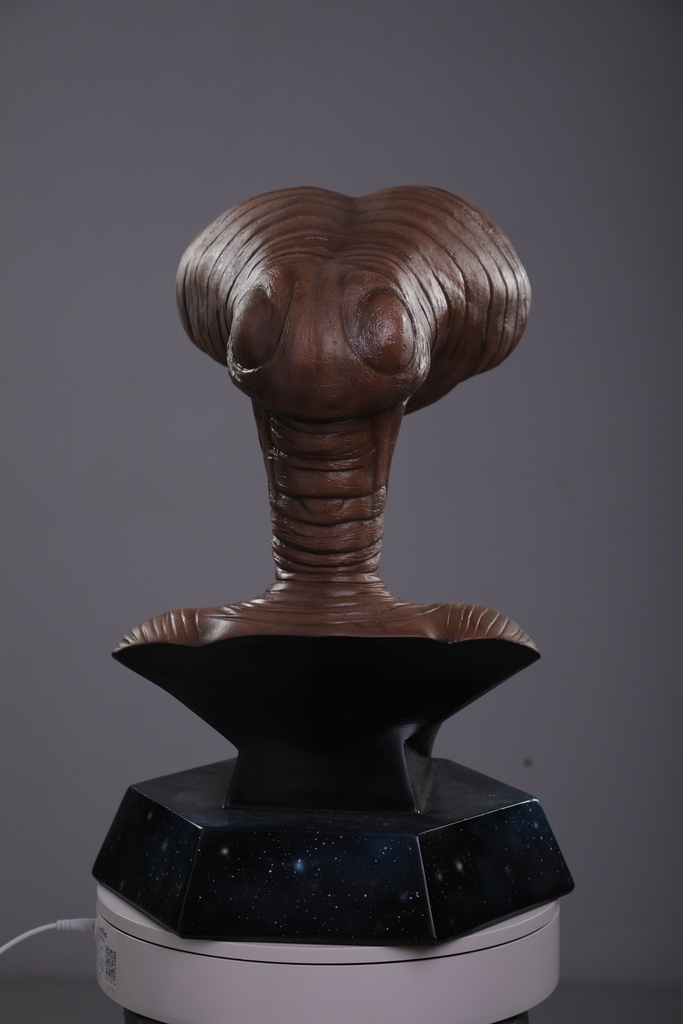 ET 1:1 Lifesize Bust by Walt Wizard