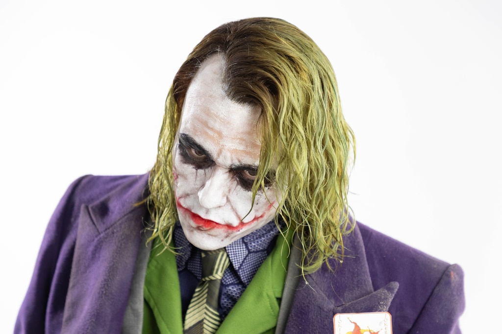 Joker 1:1 Lifesize Statue by Walt Wizard
