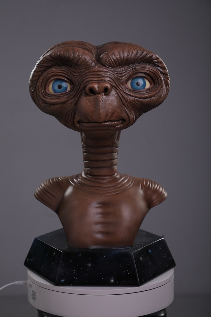 ET 1:1 Lifesize Bust by Walt Wizard
